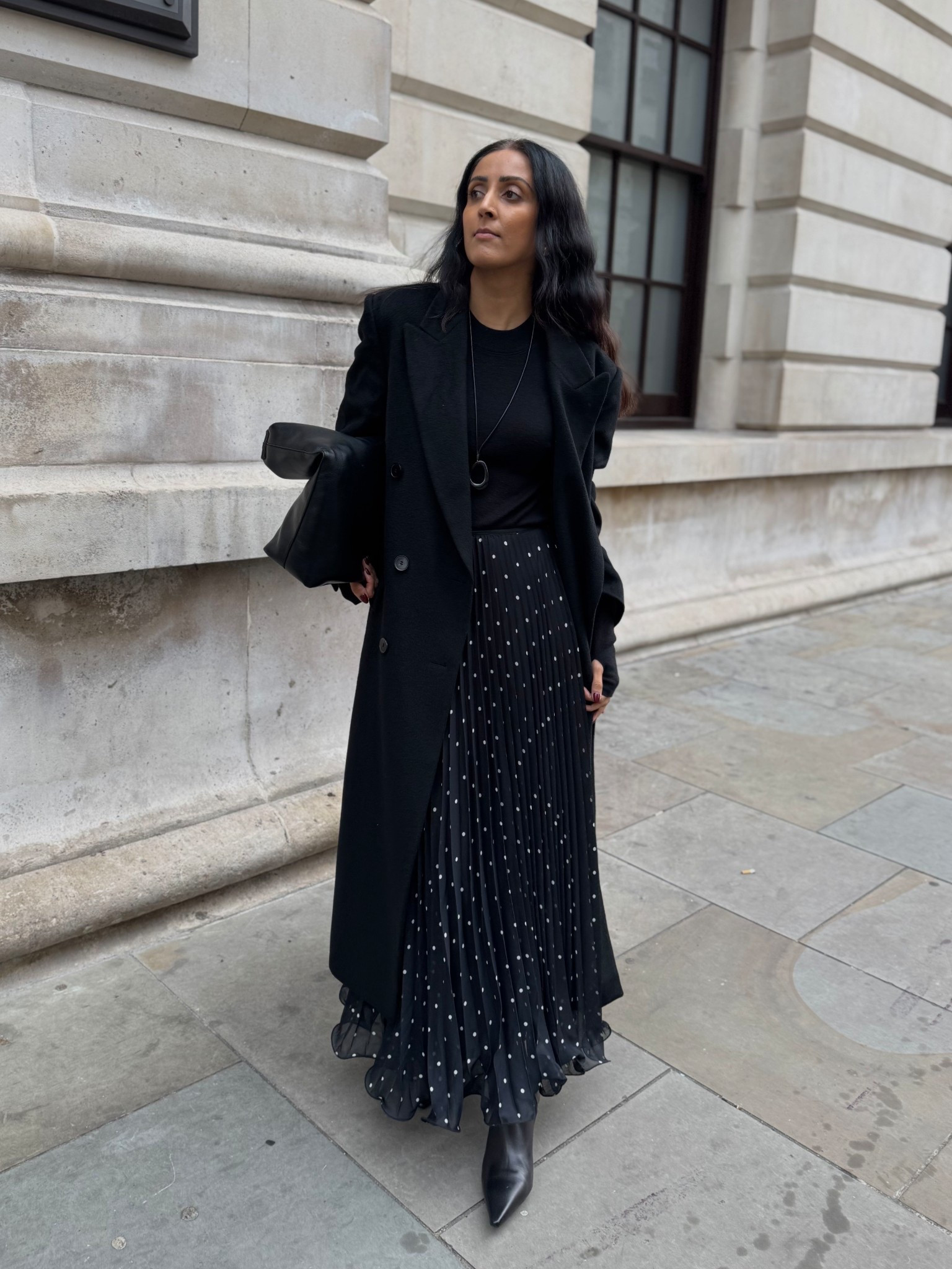 Styling the subtle polka dots for autumn 🖤🤍
Perfect from office to drinks 

#LTKstyletip #LTKautumn #LTKworkwear