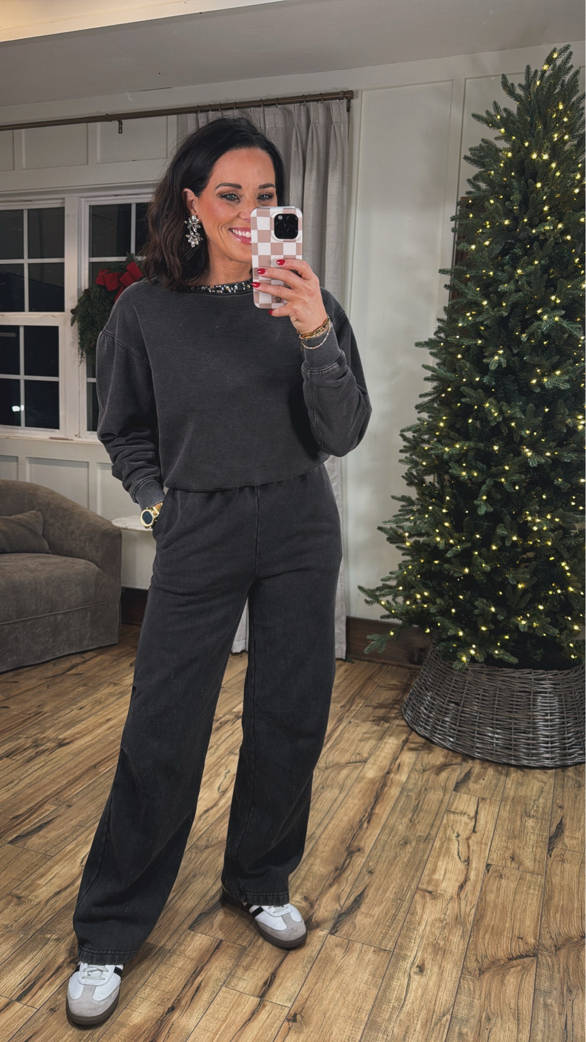 Outfit on repeat! Loving this sweatsuit outfit! All such great quality and so cozy for the season! Aprilwilks VintagePickin women’s viral Walmart sweatpants Walmart fashion finds women’s fashion finds Walmart sweater #walmartpartner #walmartfashion #commissionedlinks 

#LTKSeasonal #LTKHoliday #LTKFindsUnder50
