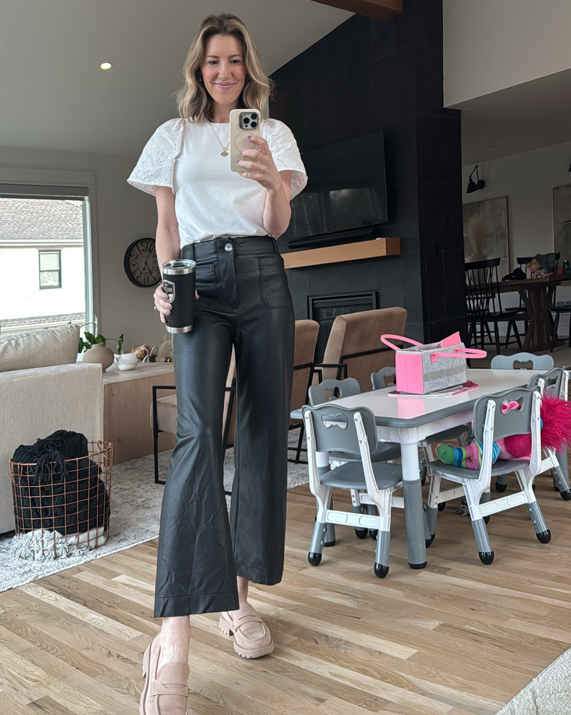 I love this moment when we transition from winter to spring. Here’s some workwear inspiration! 


#LTKWorkwear #LTKSpringSale #LTKShoeCrush