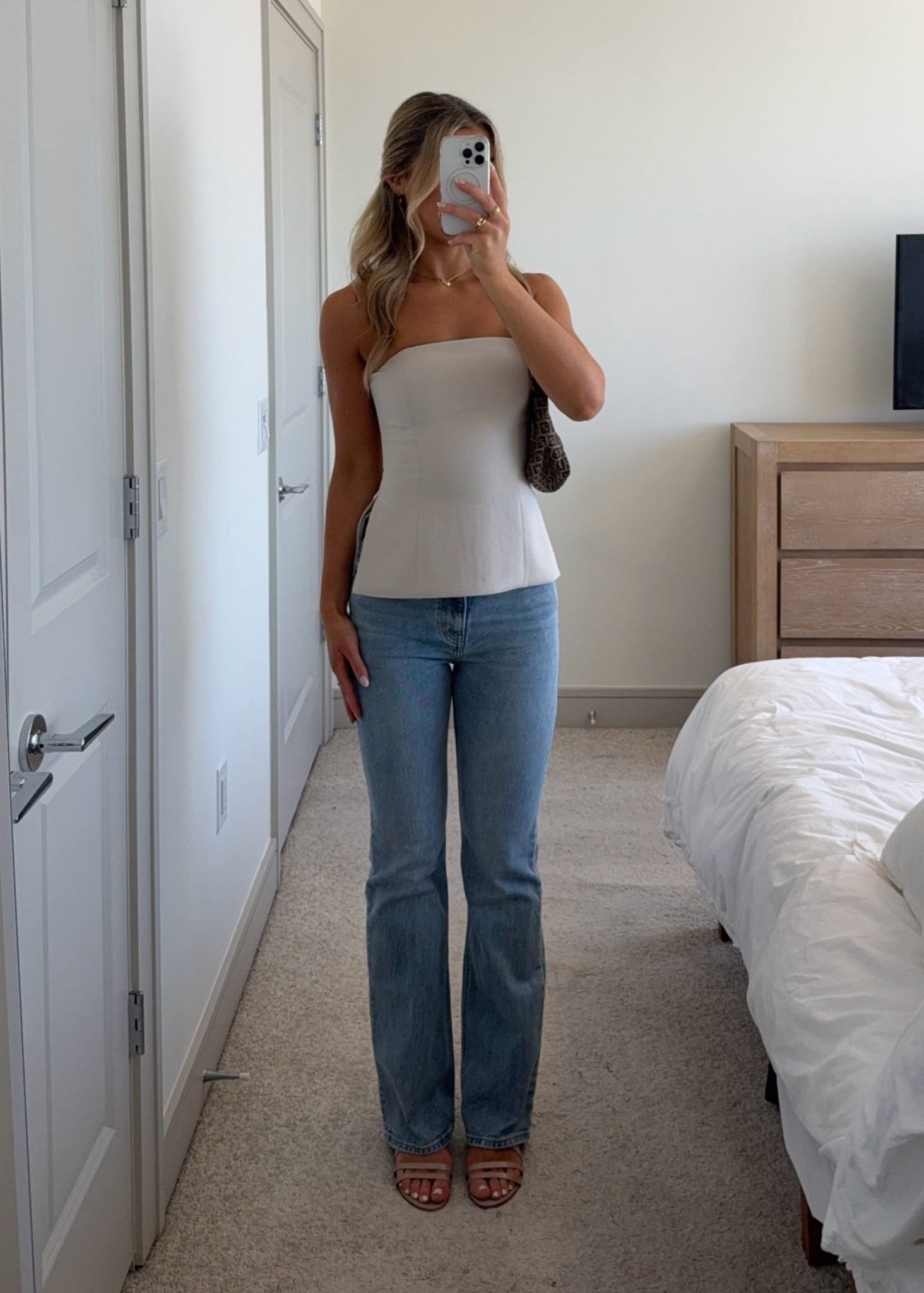 simple & flattering spring outfit 🌸 @Aritzia love these new jeans, wearing 26 regular and I’m 5’7!