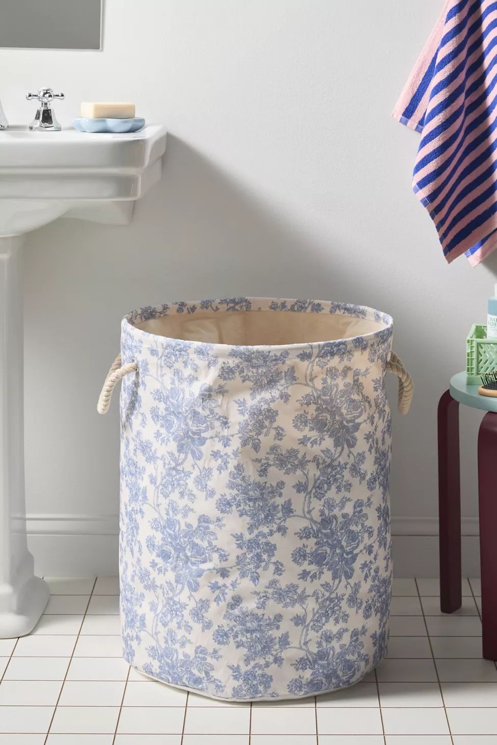 Fiona Printed Laundry Bag | Urban Outfitters (US and RoW)