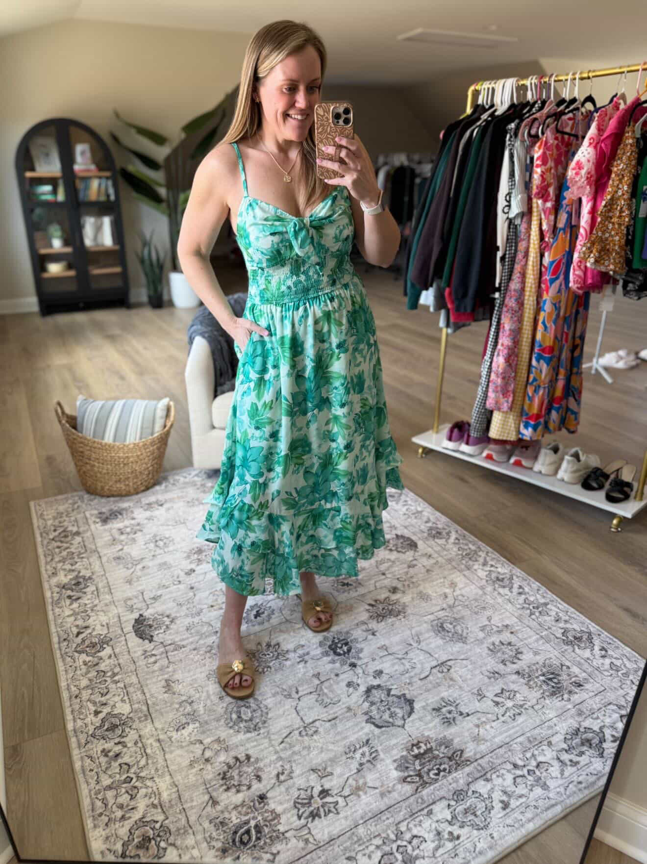 Floral midi dress

Amazon fashion mom outfit spring outfit  spring dress  sandals  beach vacation dress 

#LTKootd #LTKmomlife #LTKgrwm