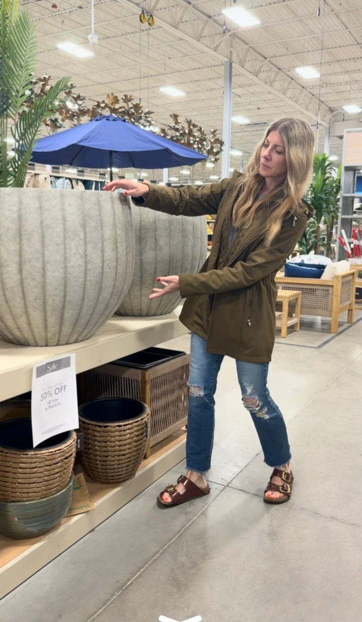 This scallop like planter from at home was incredible. It’s way oversized and it’s Bogo right now. Buy one get one half off oversized outdoor planter on sale.The

#LTKSaleAlert #LTKHome