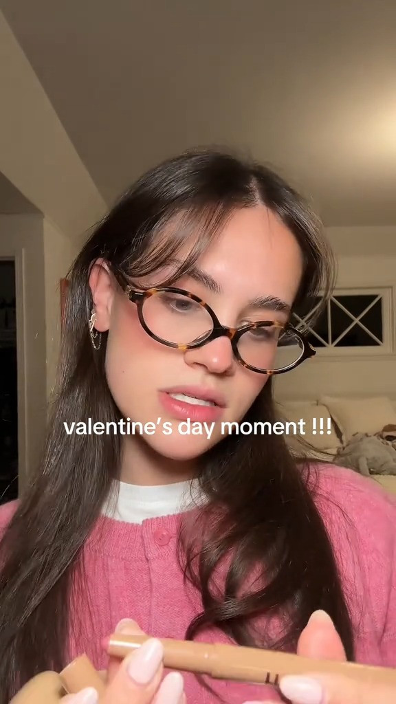Valentine's Day moment of the day 💘 I love this pinky lip combo  

 #LTKWatchNow #LTKBeauty