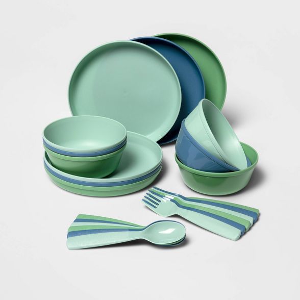 24pc Plastic Kids' Dinnerware Set - Pillowfort™ | Target