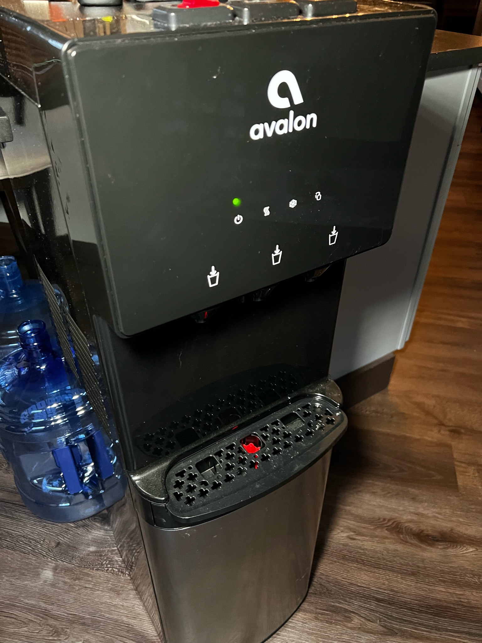 And another one for all my water snobs, like me… hehehe. Water dispenser because purified water onlyyyy.

#LTKHome #LTKGiftGuide