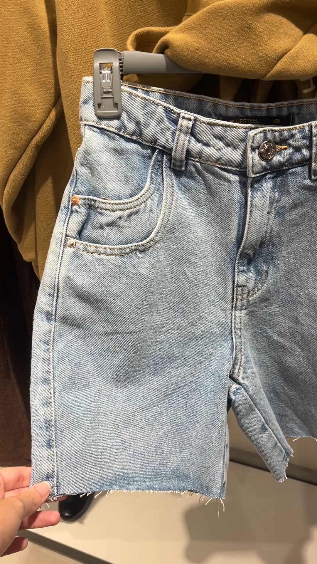 amei muito esse shorts na renner - bermuda jeans 

#LTKdicadeestilo #LTKbrasil