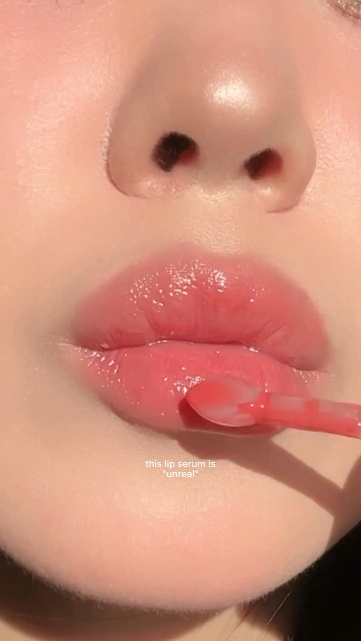 I loveeee lip products with skincare benefits and this one from @primera.official is 🫡🫶 #lipswatch #lipserum #lipgloss