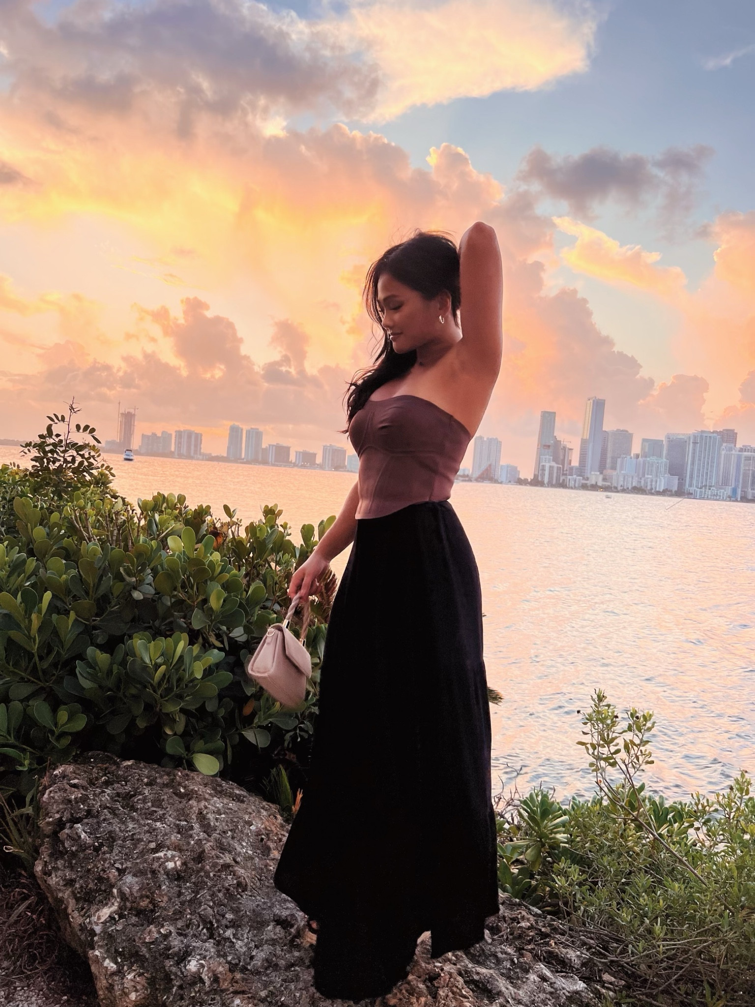 Miami sunset 🌹🍯 Top is Skims but linked similar!