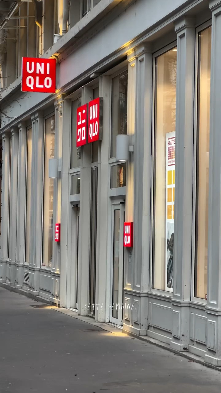 concours | 3 cartes cadeaux à remporter chez @uniqlofr 💌

La marque lance un concours “stylé(e) en jeans !”, du 10 au 16 février, ouvert à tous et sans obligation d’achat, pour remporter des cartes cadeaux d’un montant de 500, 200 et 100€. Pour participer, il vous suffit d’aller en boutique, composer un look avec des pièces @uniqlofr dont au moins une en jean, vous prendre en photo en cabine et scanner le QR code présent en magasin. J’ai composé trois looks avec des jeans que j’adore, vous préférez lequel? 👼🏻

*collaboration commerciale
**vous pouvez participer au concours dans n’importe quel magasin Uniqlo en France