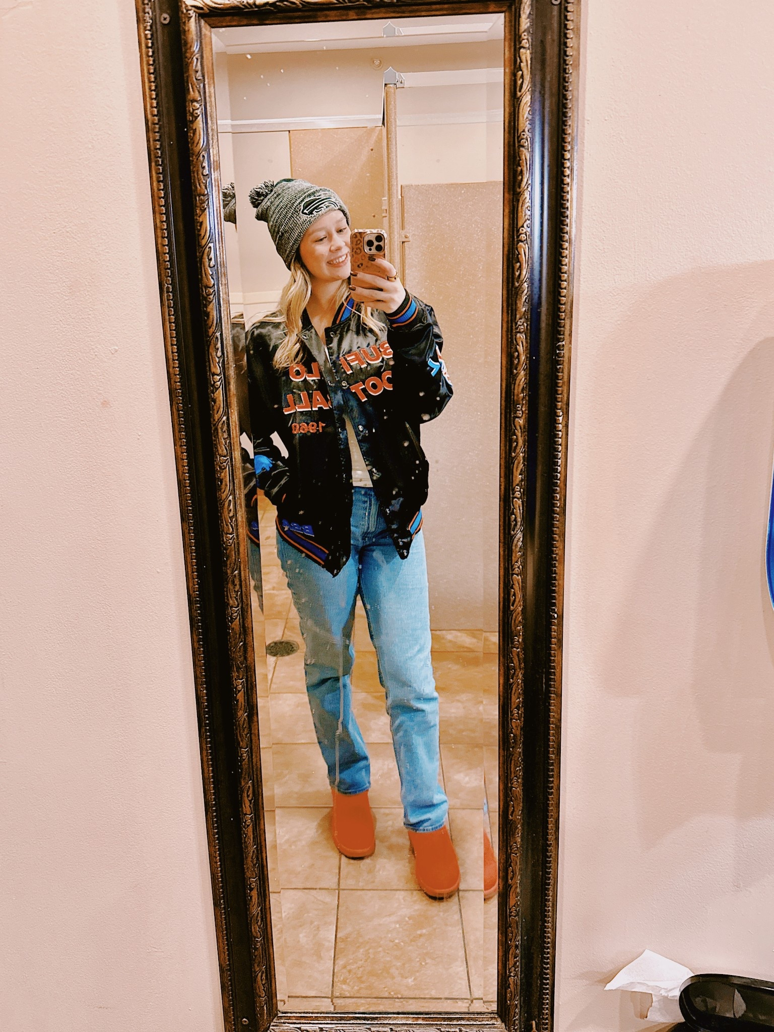 The fit for the Bills’ game always gets me excited❤️💙 #buffalobills #footballseason #nfl

#LTKGiftGuide #LTKHoliday #LTKActive