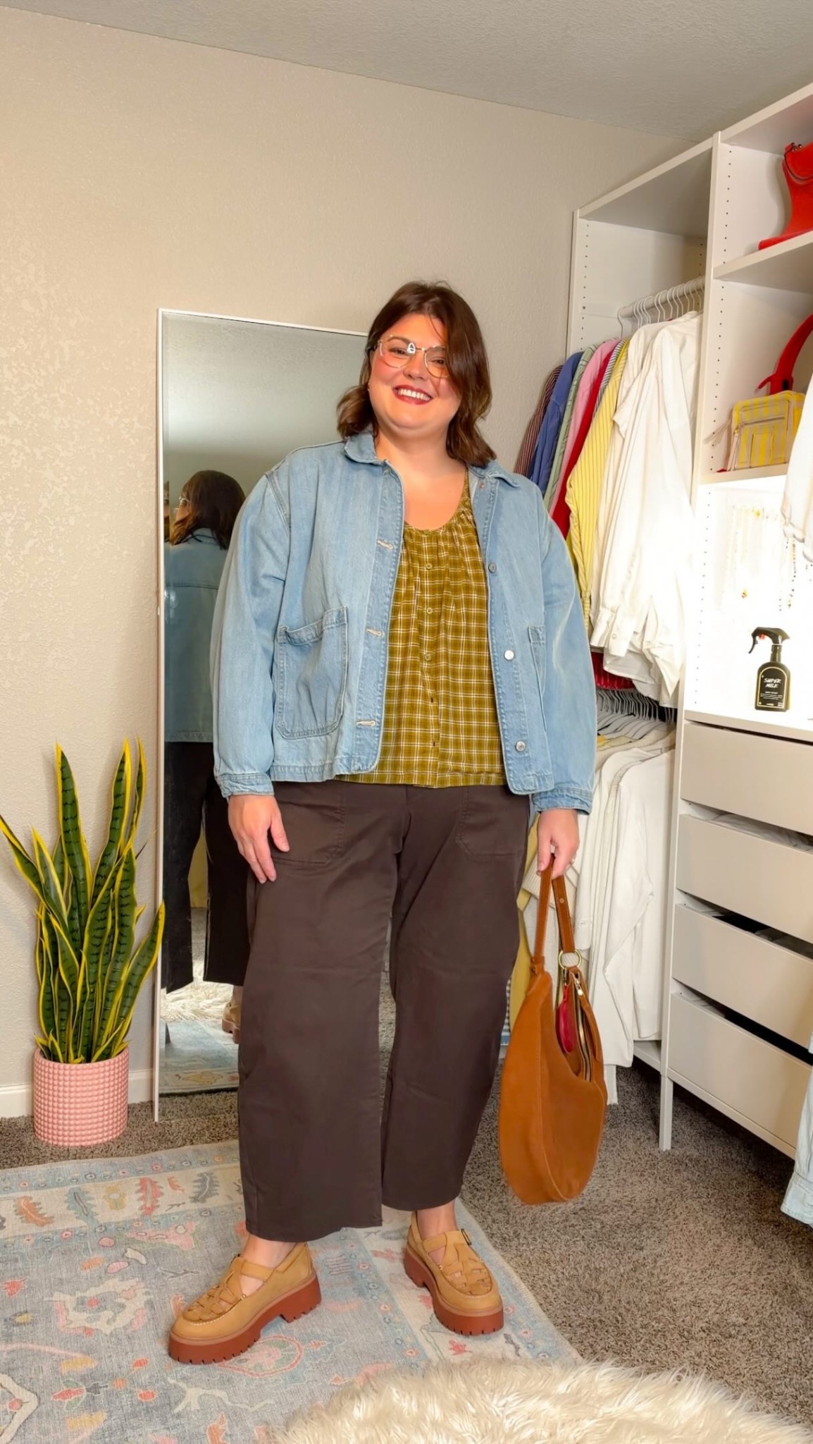 my number one rule for fall outfits when it's too hot🫡

layer light fabrics in autumn colors so you get the vibe without the sweat 🥵

the more you know 🌈⭐️

& follow @mollykaynelson for more! 

#falloutfits #shoppingmycloset #size16style #fallfashion