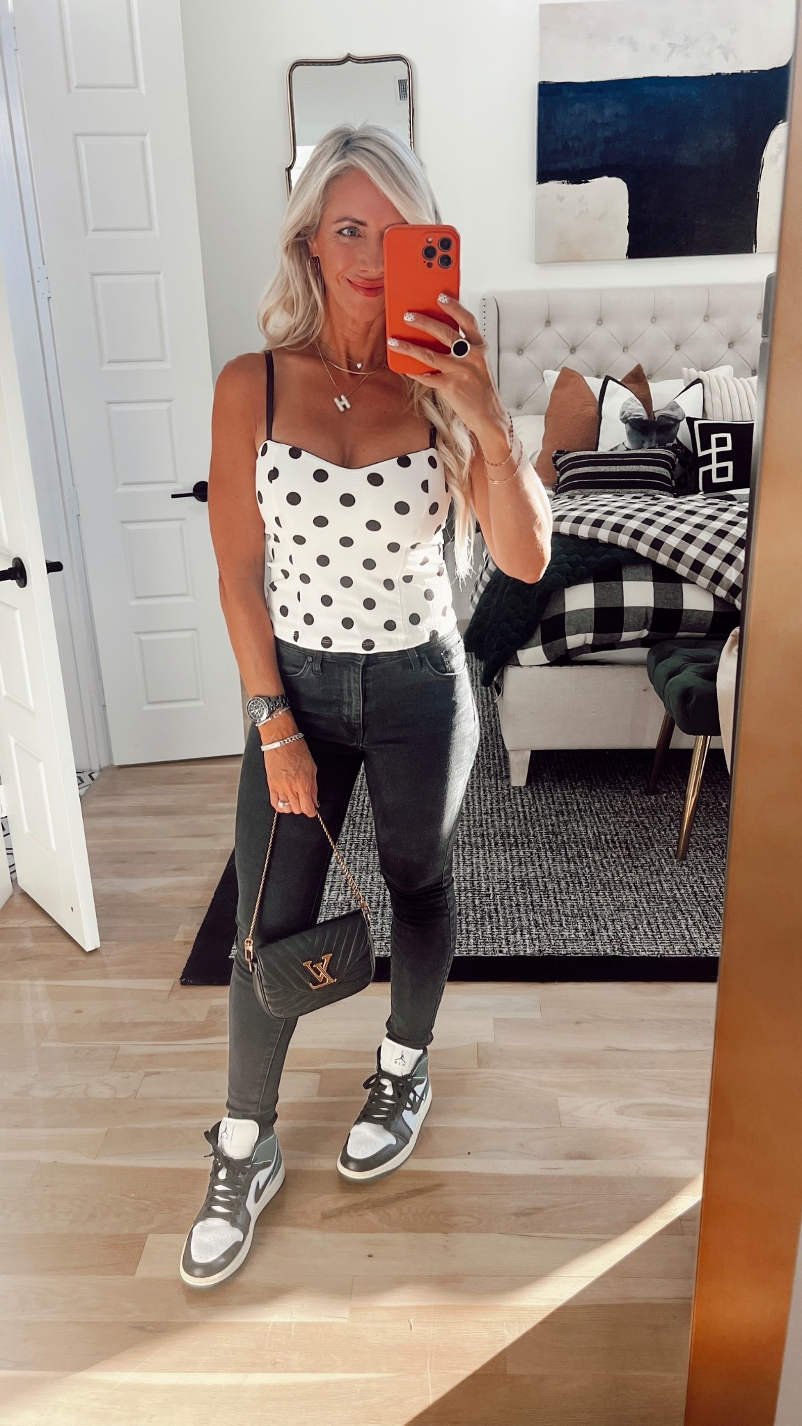 Comedy show ootn 

#LTKOver40