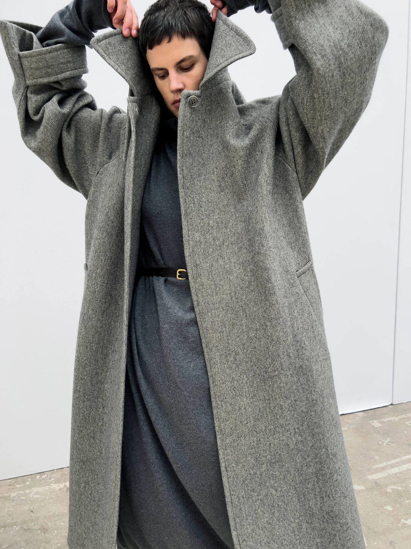 Oversized belted raglan-sleeve wool-blend coat | Raey | Matches (UK)