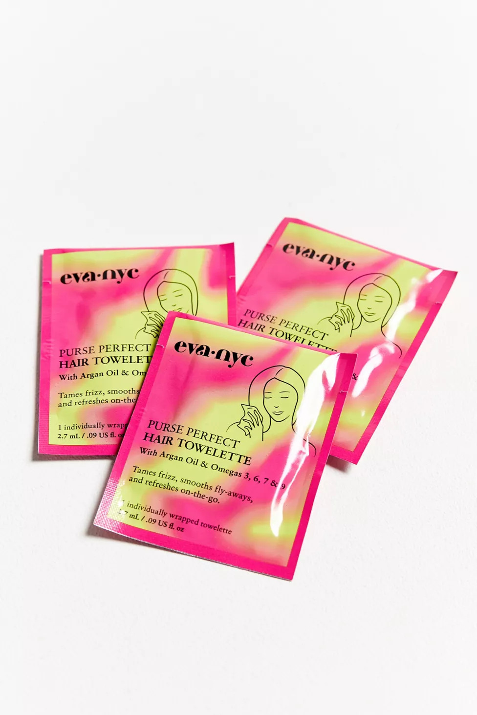Eva NYC Purse Perfect Hair Towelettes | Urban Outfitters (US and RoW)