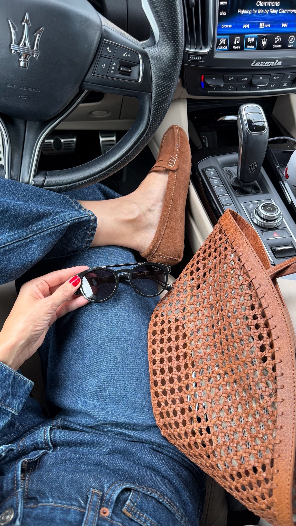 Comfy and stylish denim on denim outfit

#LTKOver40 #LTKdayinmylife