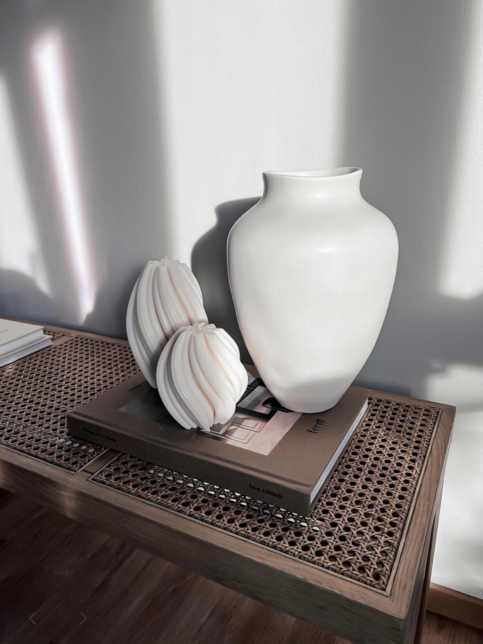 Amazing Home Decor corner!
#ltkhome #homedecor #vase #candle #homedesign #design #home #table #consolle 

#LTKSummerSale #LTKeurope #LTKitalia