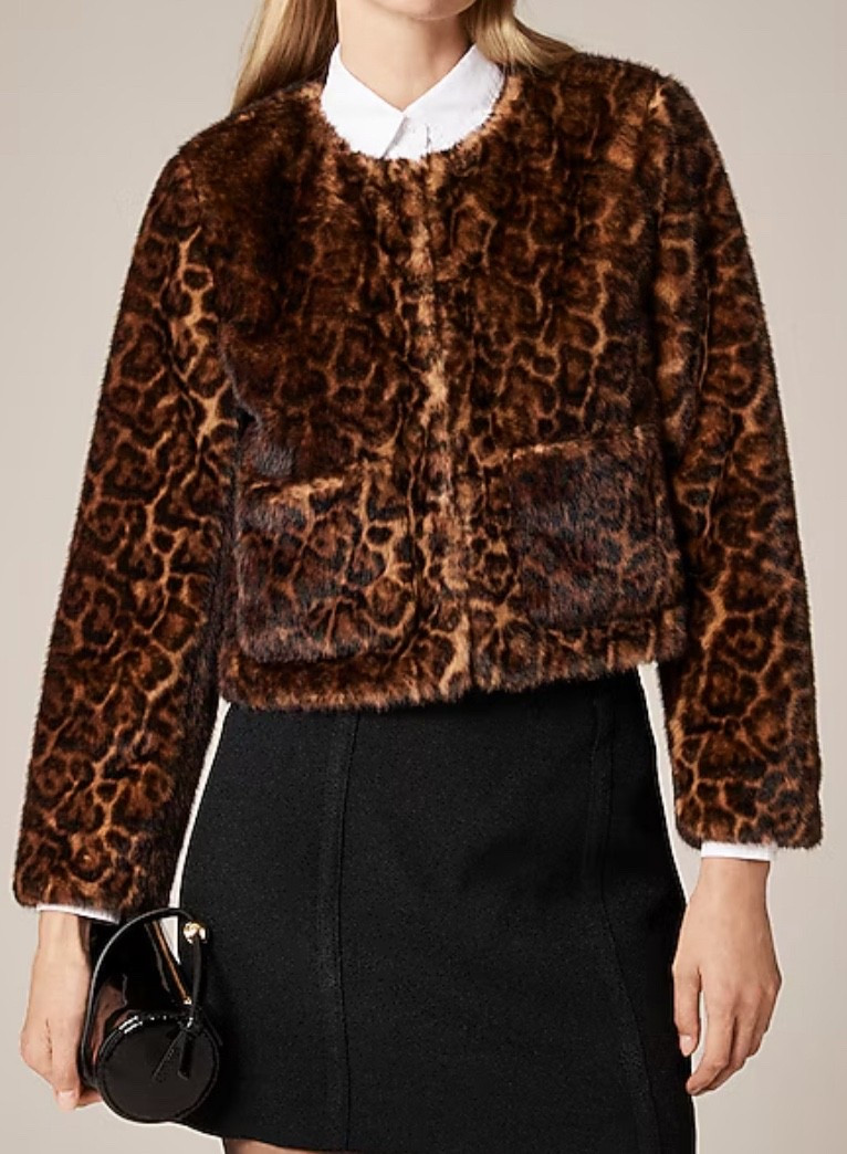 Faux fur jacket 


#LTKSaleAlert #LTKHoliday #LTKGiftGuide