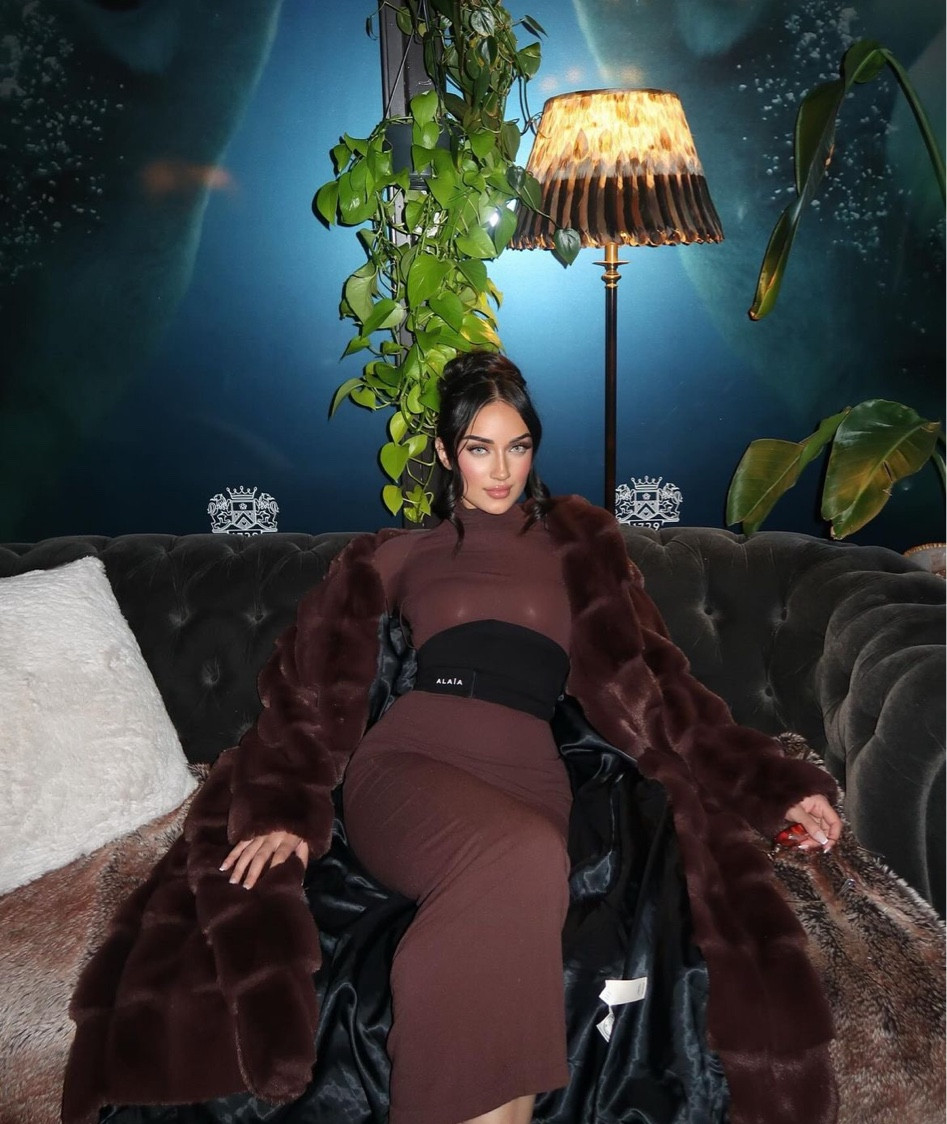 Dress is Alaïa & coat is LITA by Ciara 🤎

#LTKSeasonal #LTKstyletip #LTKbeauty