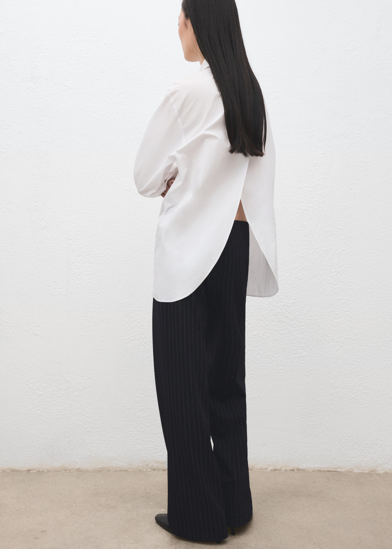 Pantalon droit fines rayures - Femme | MANGO France métropolitaine | Mango EU