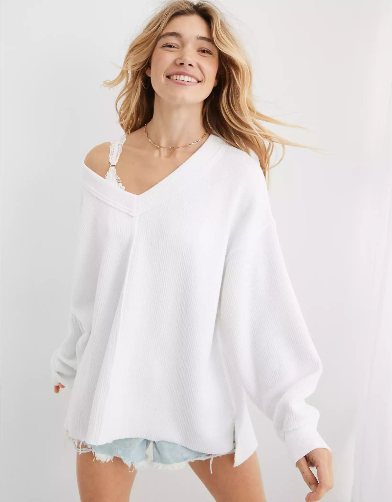Aerie Wonder Textured V-Neck Sweatshirt | American Eagle Outfitters (US & CA)