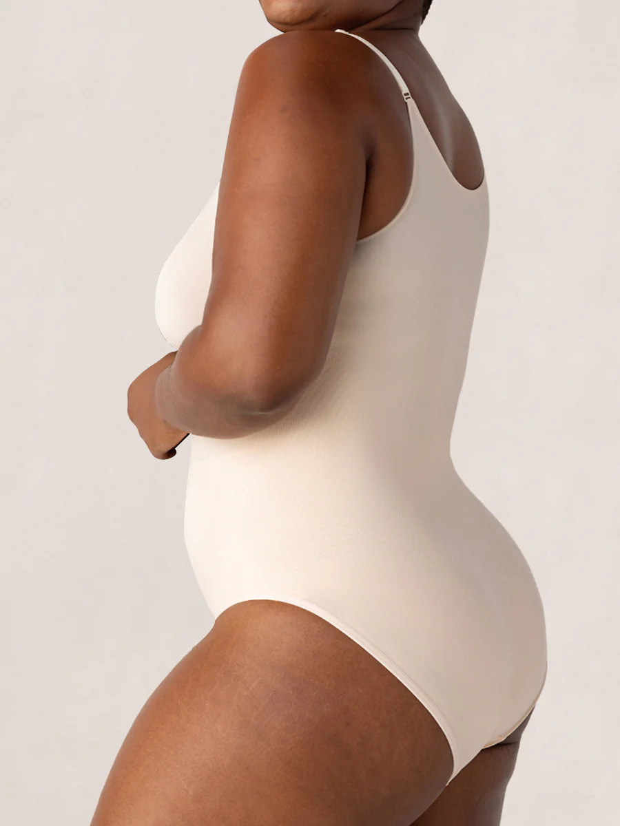 Shapermint Essentials All Day Every Day Scoop Neck Bodysuit | Shapermint