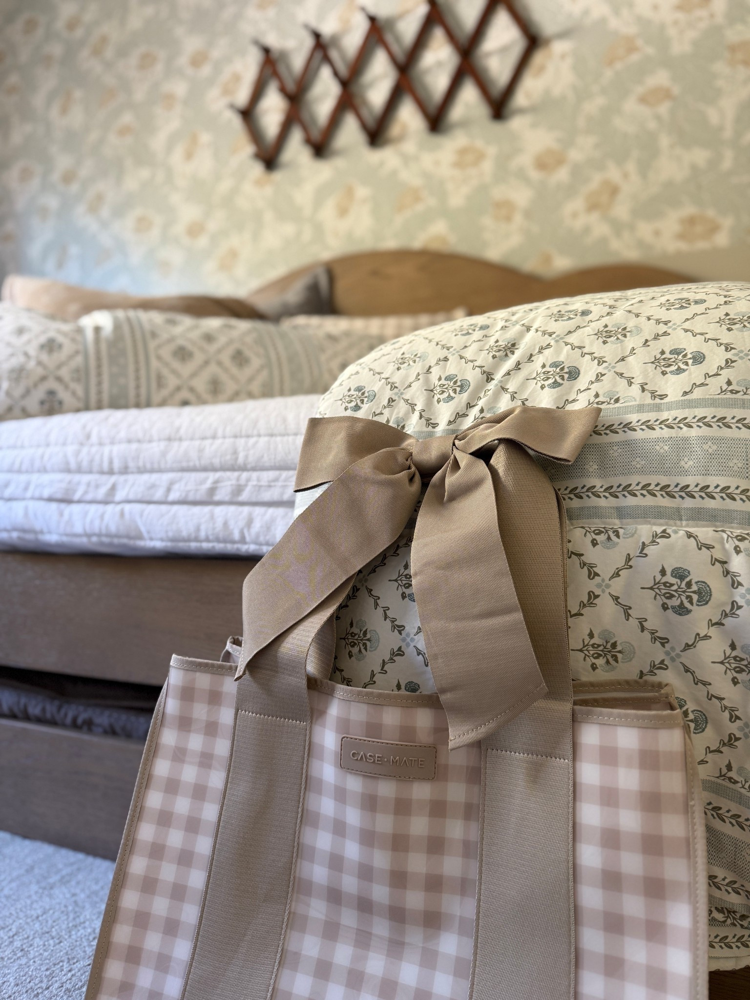 This is the latte gingham jelly tote by Case mate. Perfect addition to your wardrobe for spring.

#LTKBeauty #LTKHome #LTKselfcare