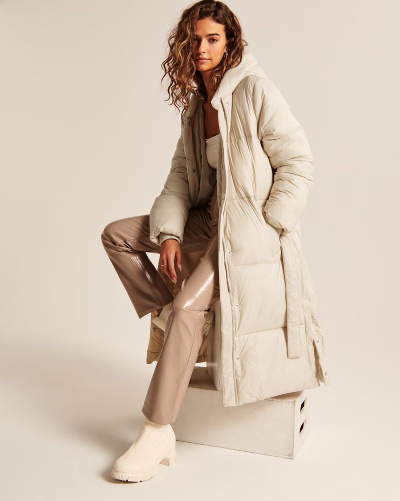 Women's A&F Air Cloud Long Puffer | Women's Coats & Jackets | Abercrombie.com | Abercrombie & Fitch (US)