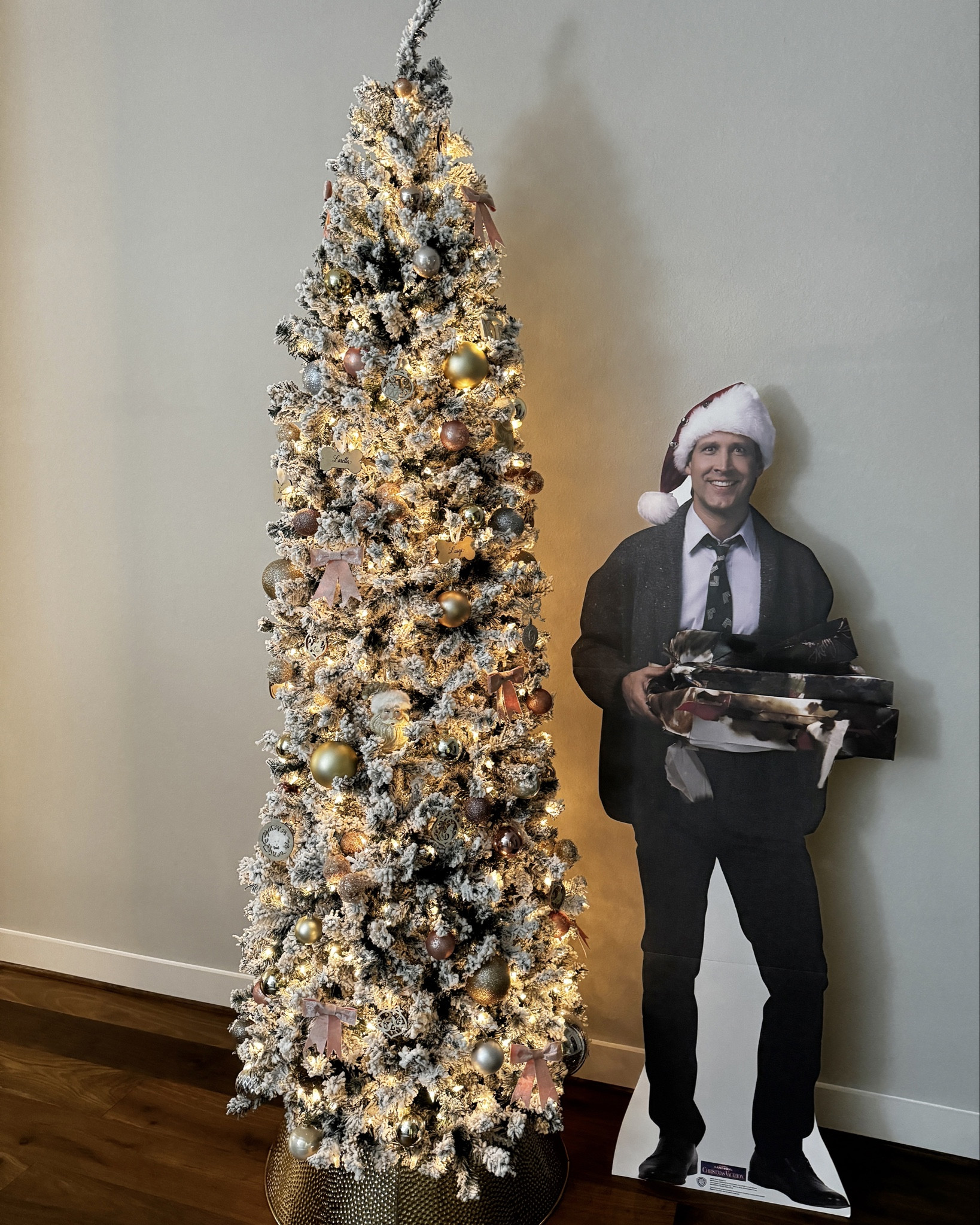 Holiday Decor 🎄

#everypiecefits 

Christmas tree 
Christmas decor 
Ornaments
Flocked tree
Pre lit tree
Pre lit Christmas tree

#LTKSeasonal #LTKHoliday #LTKHome