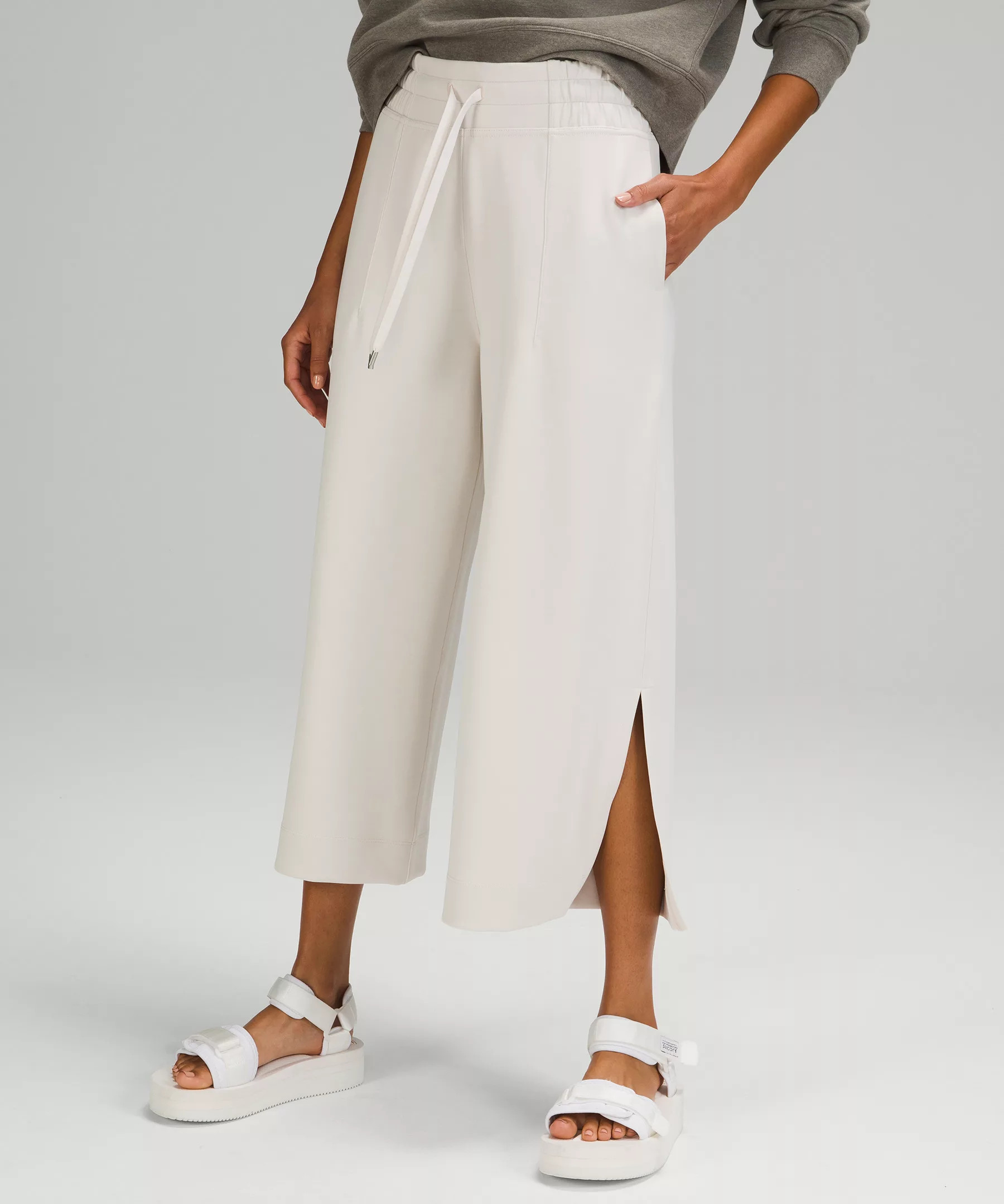 Soft Ambitions High Rise Crop Softstreme | Lululemon (US)