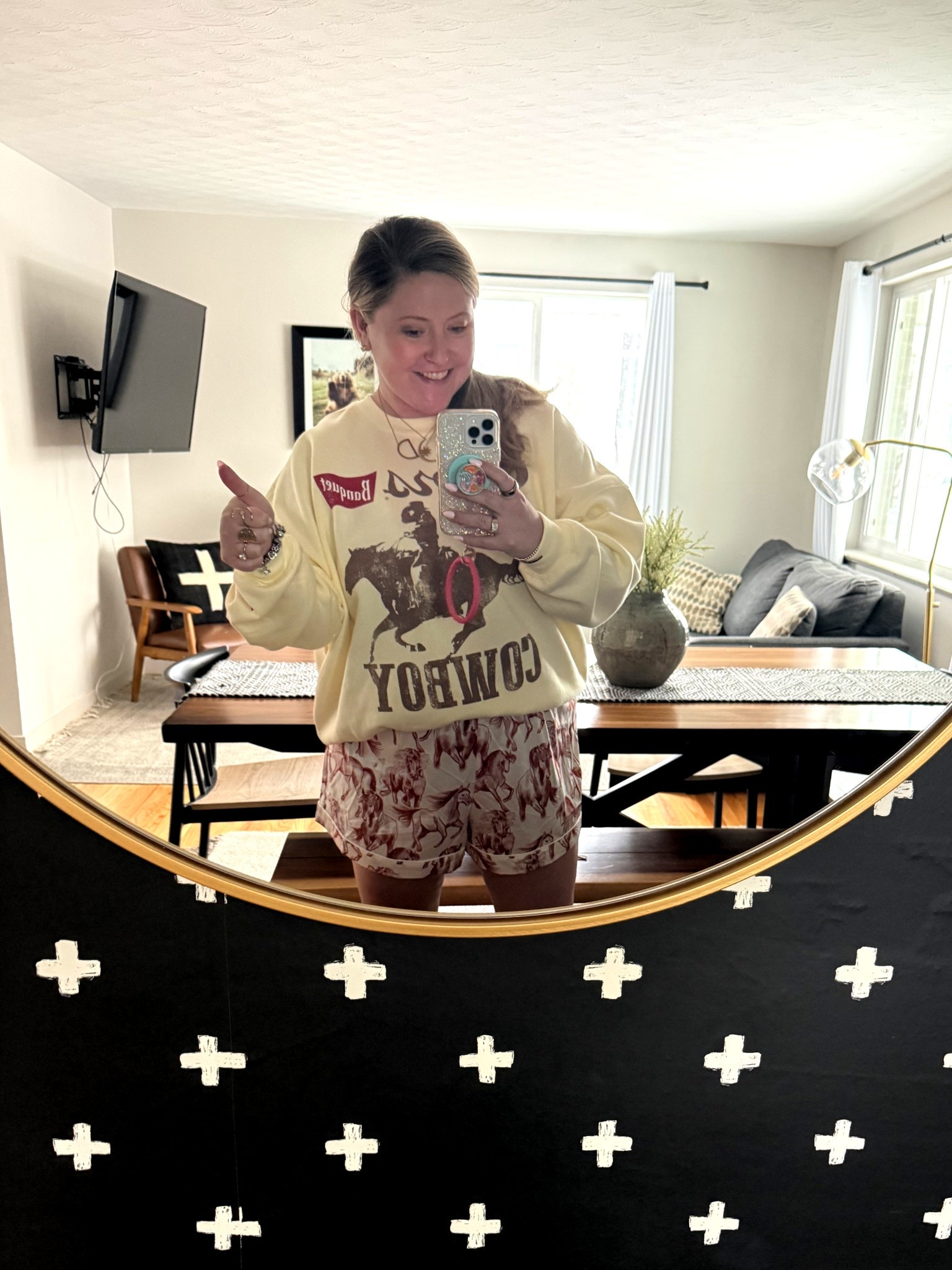 The cutest sweatshirt for a cozy western vibe. 🐴💋

#LTKActive #LTKootd #LTKMidsize