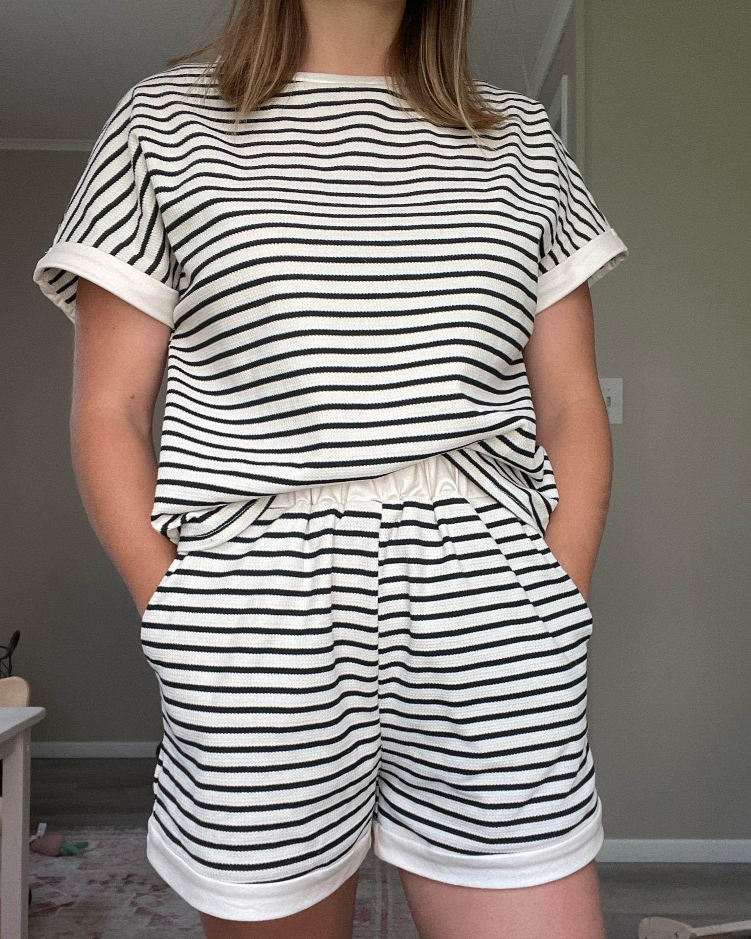 creme and black two piece set

#LTKSeasonal #LTKFindsUnder50 #LTKU