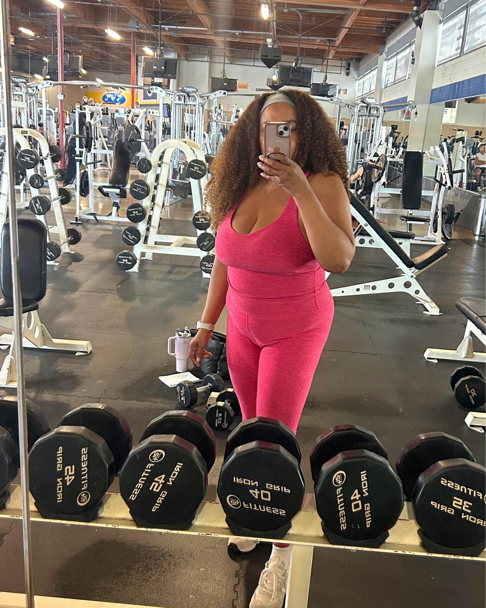 Gym💪🏾 Outfit ☑️ Size xl in the top and bottoms

#LTKOver40 #LTKMidsize #LTKActive