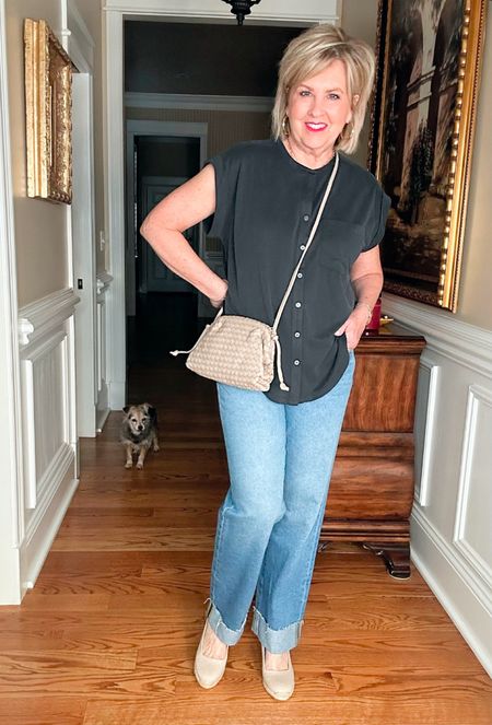 What a fun casual outfit!!! Large cuffed jeans and a sandwashed shirt with a gorgeous Italian leather woven crossbody is perfect for running errands or going shopping. 



#LTKstyletip #LTKover40 #LTKfindsunder100