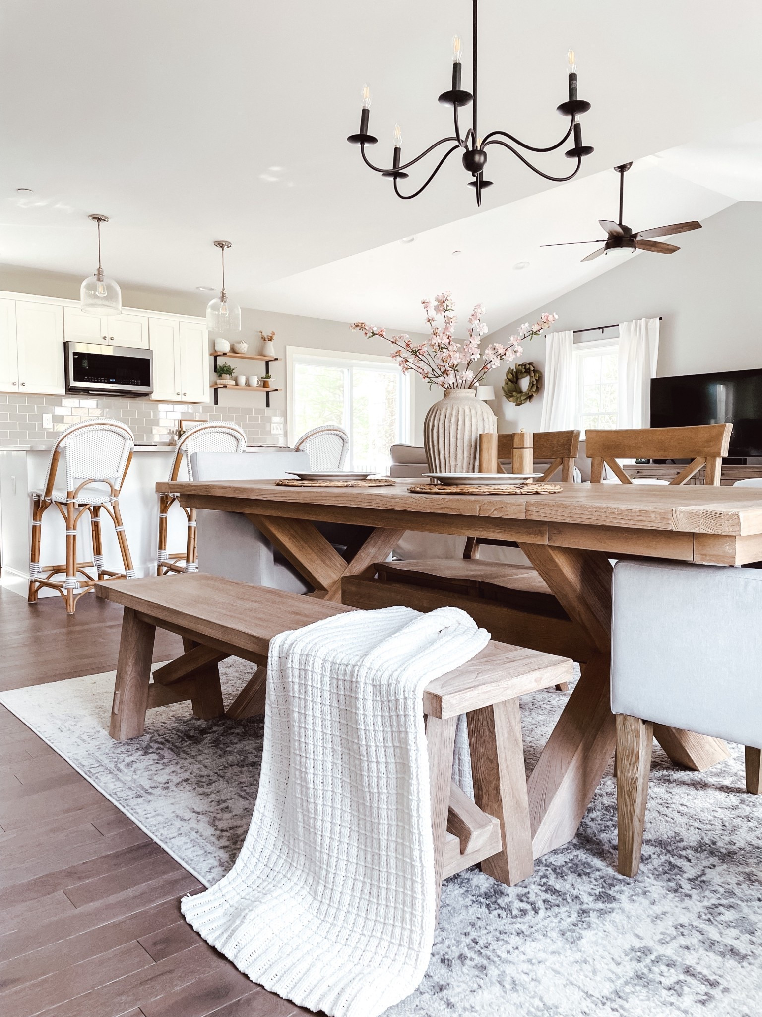 Pottery barn table 
Home decor
Dining room decor 