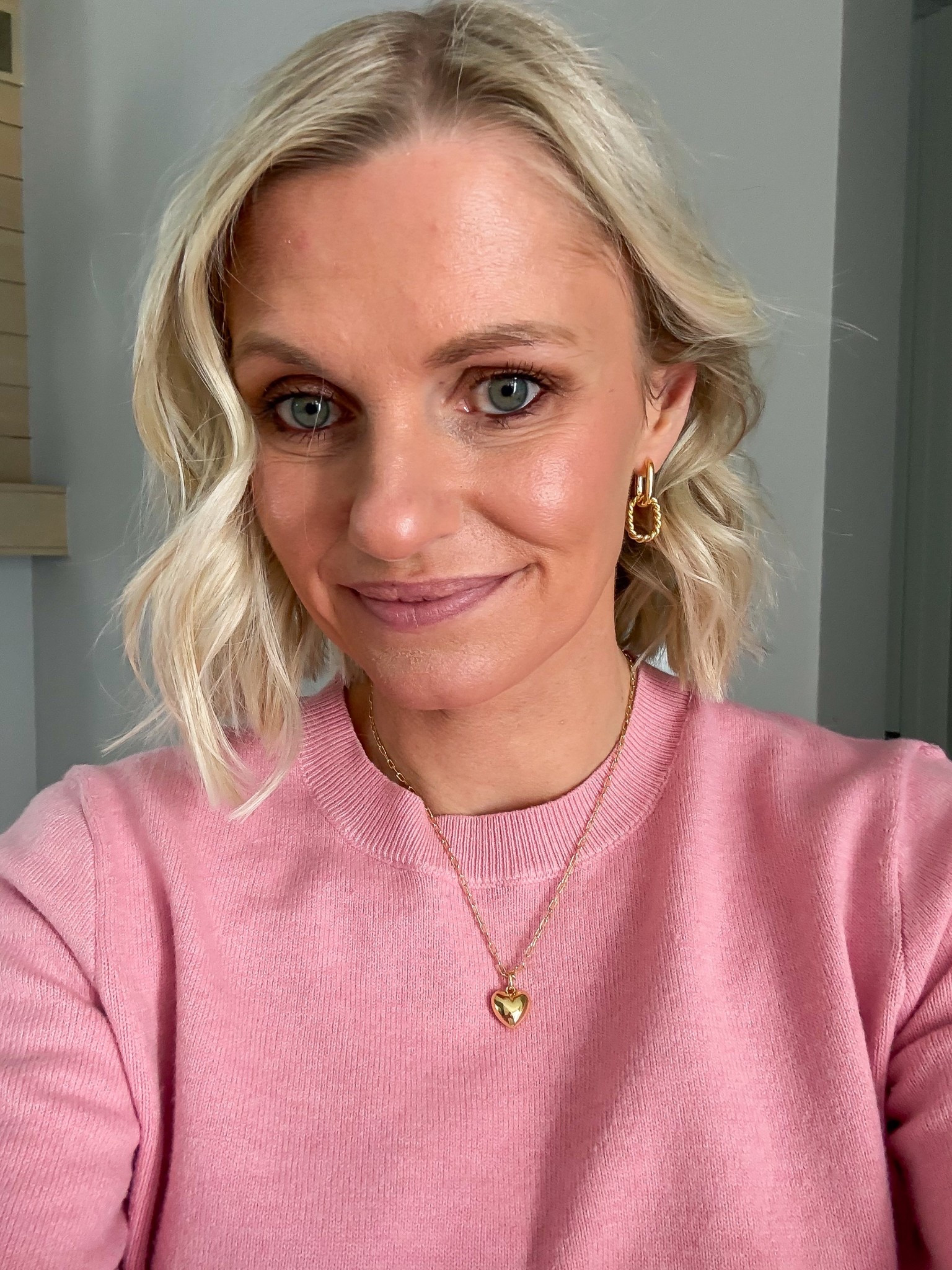 I am loving these new jewelry pieces from @Ana Luisa You can currently get up to 25% off everything! 
#analuisany
#AnaLuisaAmbassador
#BestDeal

#LTKOver40 #LTKSaleAlert #LTKValentine