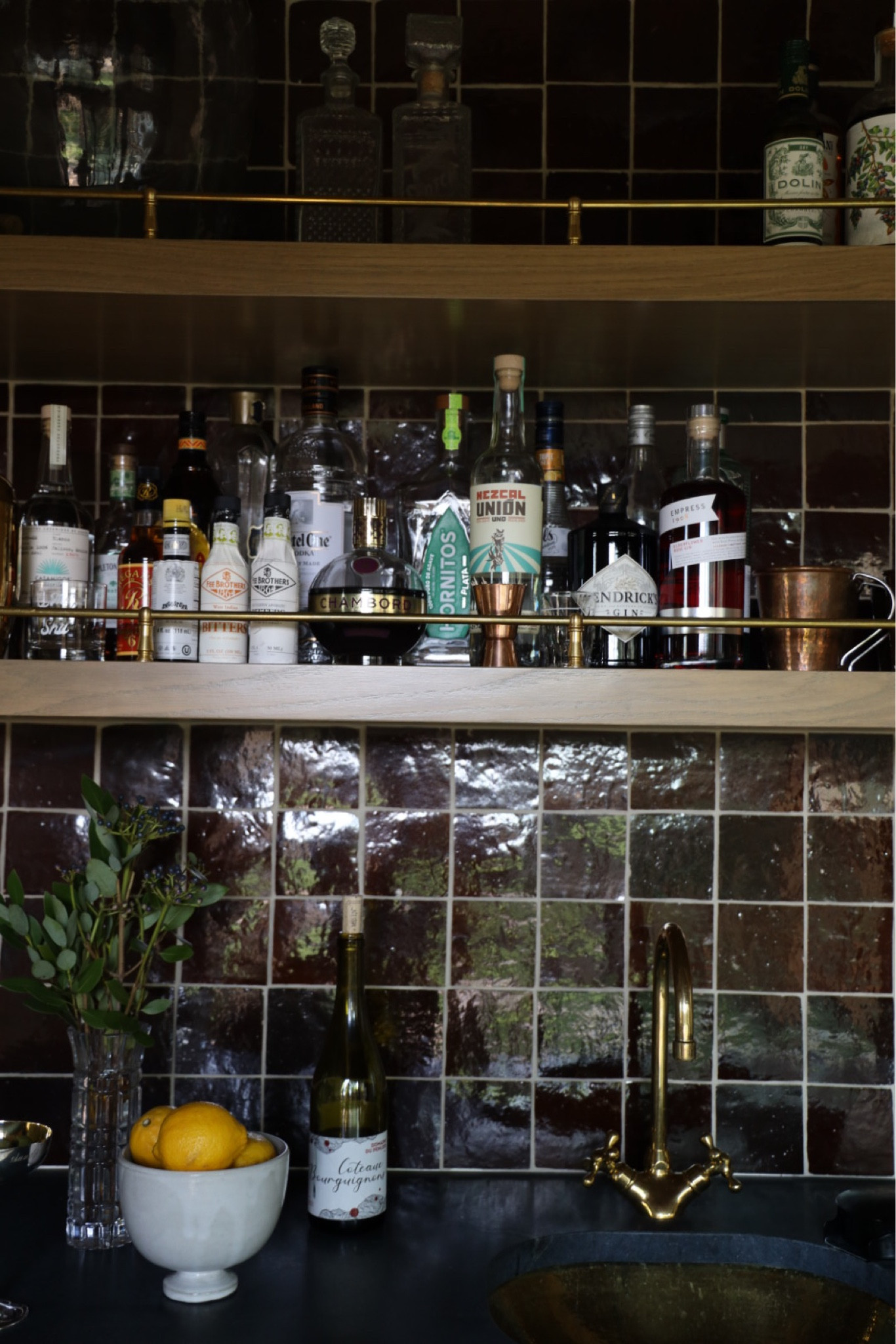 How to make your shelves look custom, but without the custom price tag: 

Brass Railings✨

#LTKStyleTip #LTKWatchNow #LTKHome