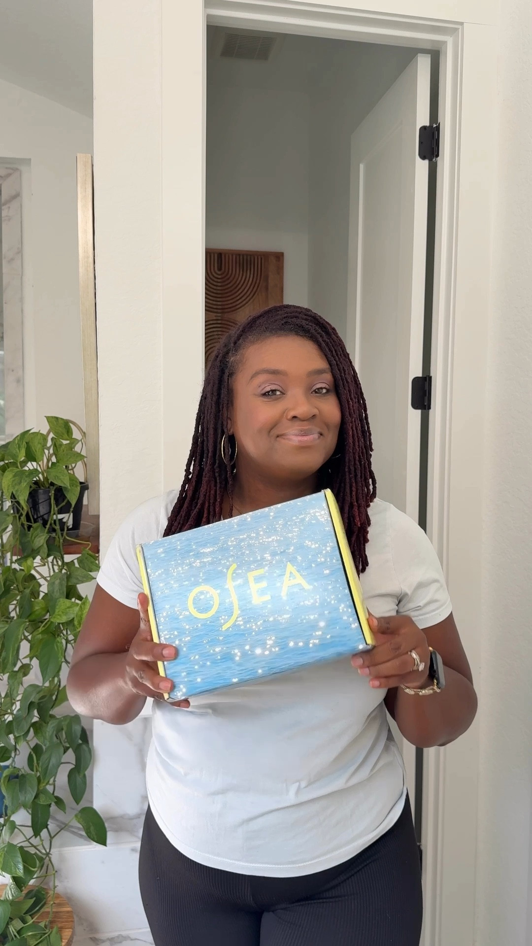 Come wash my face with me before we hit the garden with @oseamalibu new Ocean Wave Cleanser! 

So I’m totally getting into this whole skin care thing, so I was really excited when @oseamalibu sent me their brand new cleansing oil to try. 

In my opinion this is a great makeup removing option to use before your regular cleanser and I love the way it left my skin feeling cleansed but moisturized. 

I’m def going to use it more to get a better feel for it but first impression I like it and am excited to try it again. 

If you’re looking for a light weight, oil-based makeup removing option I’d say def try them out, it pretty sure I’ll be adding her to my summer routine. 

If you’ve never shopped with Osea before you can use my code KAE10 at checkout to save 10% on your first order. 

I’ll link to up above so you can go straight there. 

If you try it be sure to tag me and let me know ow what you think? 

What other Osea products do you want me to try and review for you? 

Drop down in the comments and let me know! 

#oseapartner

#LTKOver40 #LTKBeauty