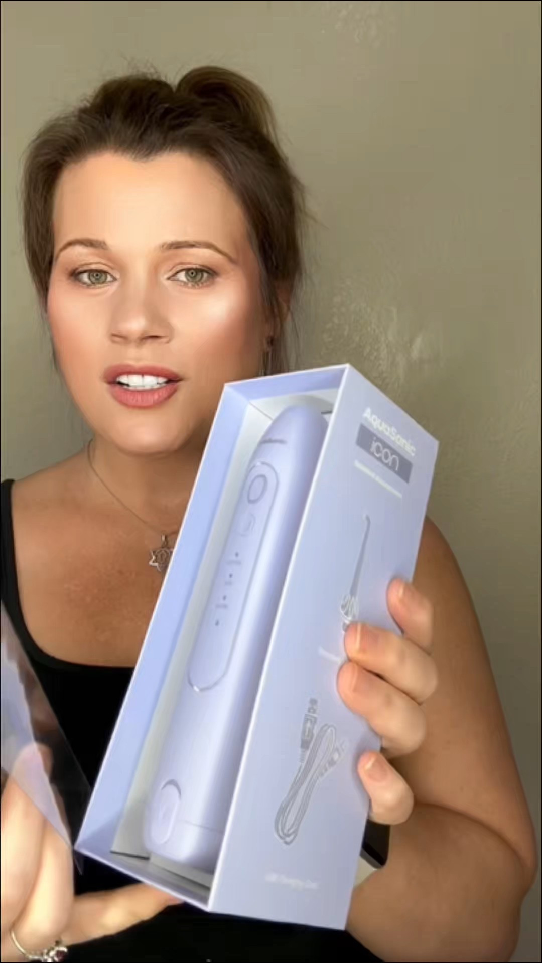 AquaSonic Icon Cordless Water Flosser – Rechargeable Oral Irrigator – Portable, Waterproof Dental Cleaner with Jet Tip – Ideal for Braces, Home, and Travel - Color: lilac

#LTKBeauty #LTKTravel #LTKHome