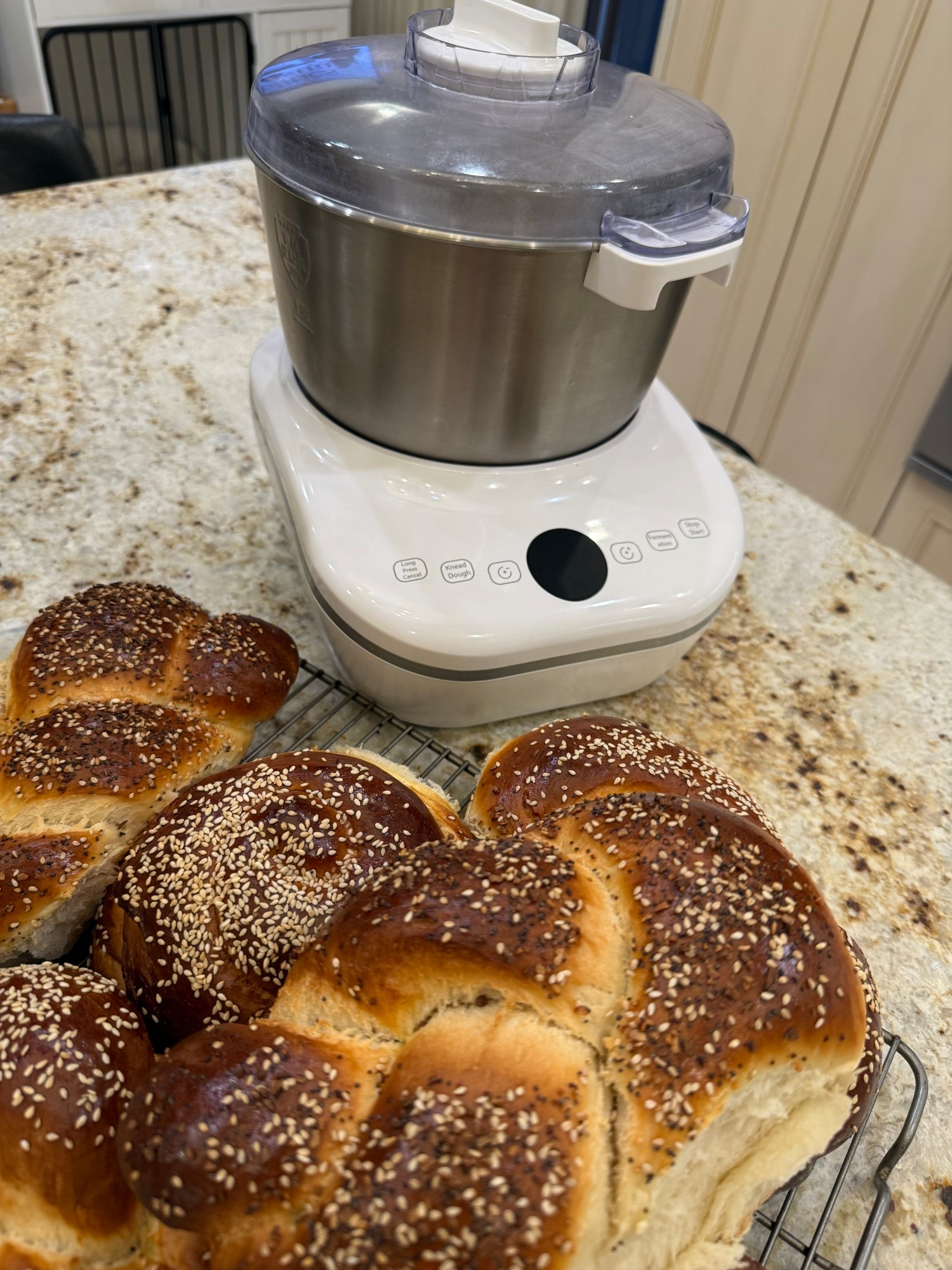 Bread maker  