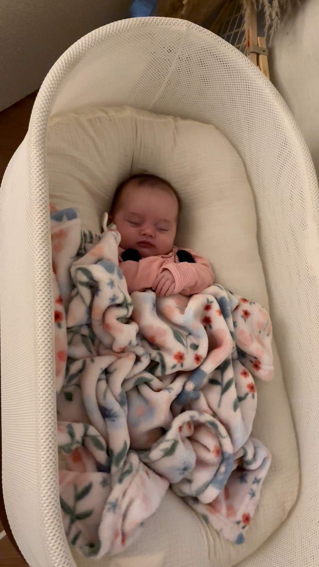 The best baby must have!! This thing saves lives 🤪 she loves sleeping in here, it rocks her back to sleep and plays white noise for her! 

Snoo, bassinet, baby, sleep, snuggle me lounger

#LTKmomlife #LTKBump #LTKBaby