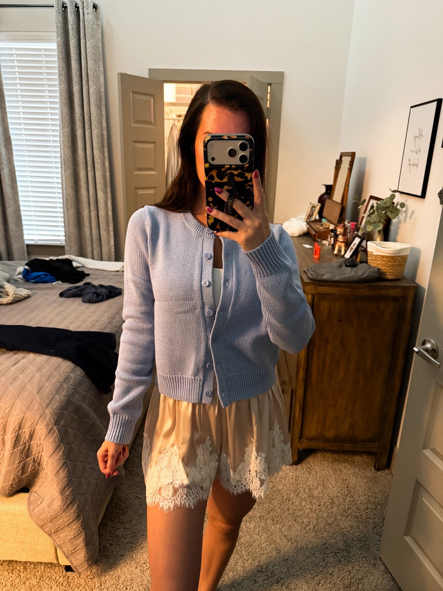 Cardigan // lace shorts // Abercrombie // Amazon // fall ootd // white cami // under $50

#LTKSaleAlert #LTKootd #LTKgrwm