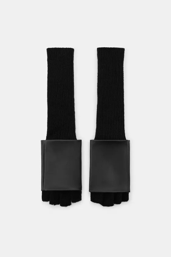 CONTRAST FAUX LEATHER MITTENS | Zara DE