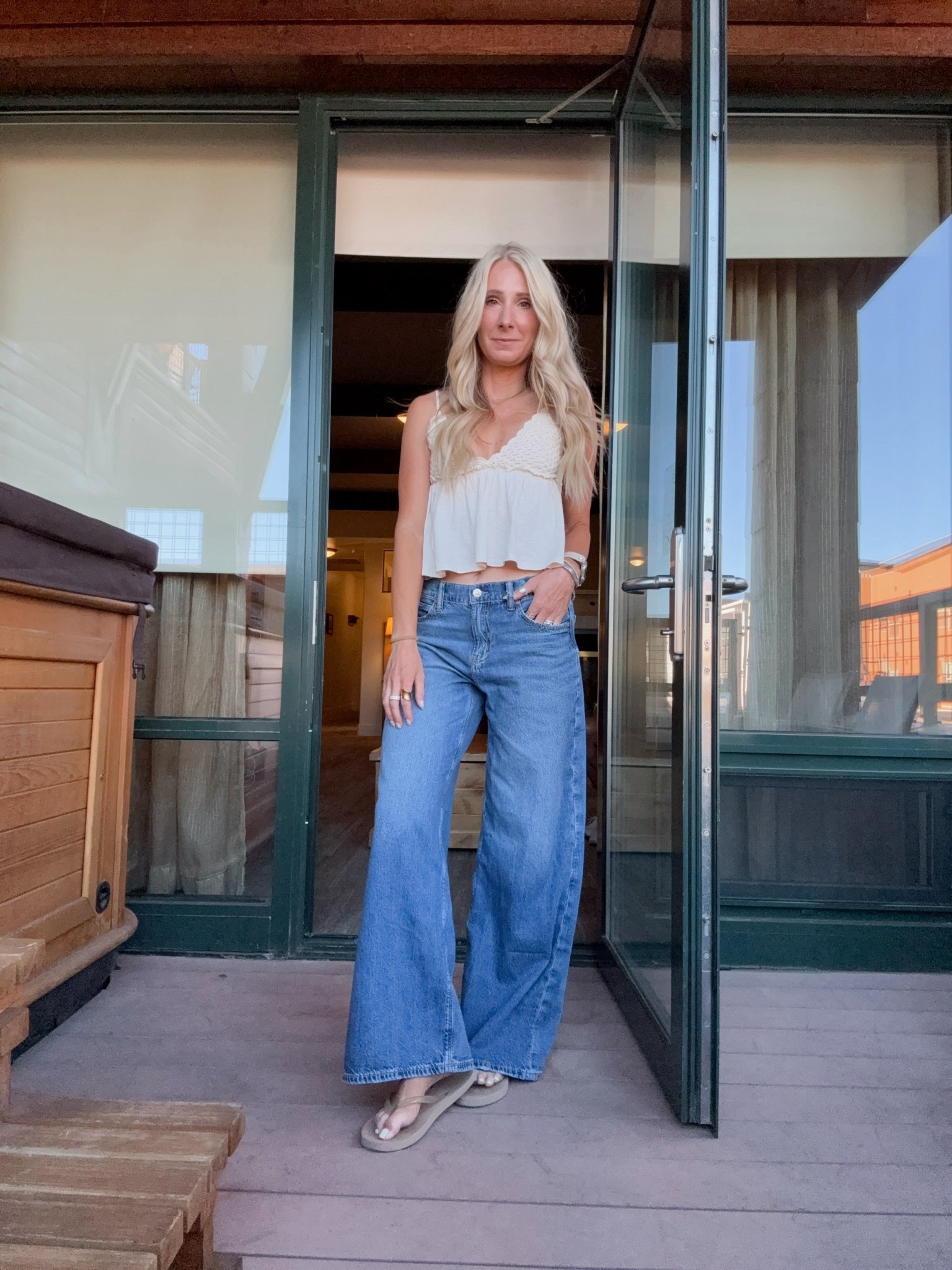 This outfit😍 These jeans so comfy they feel like sweatpants. Definitely size 1-2 sizes down. I am in a 0.

#LTKPetite #LTKFindsUnder100 #LTKOver40