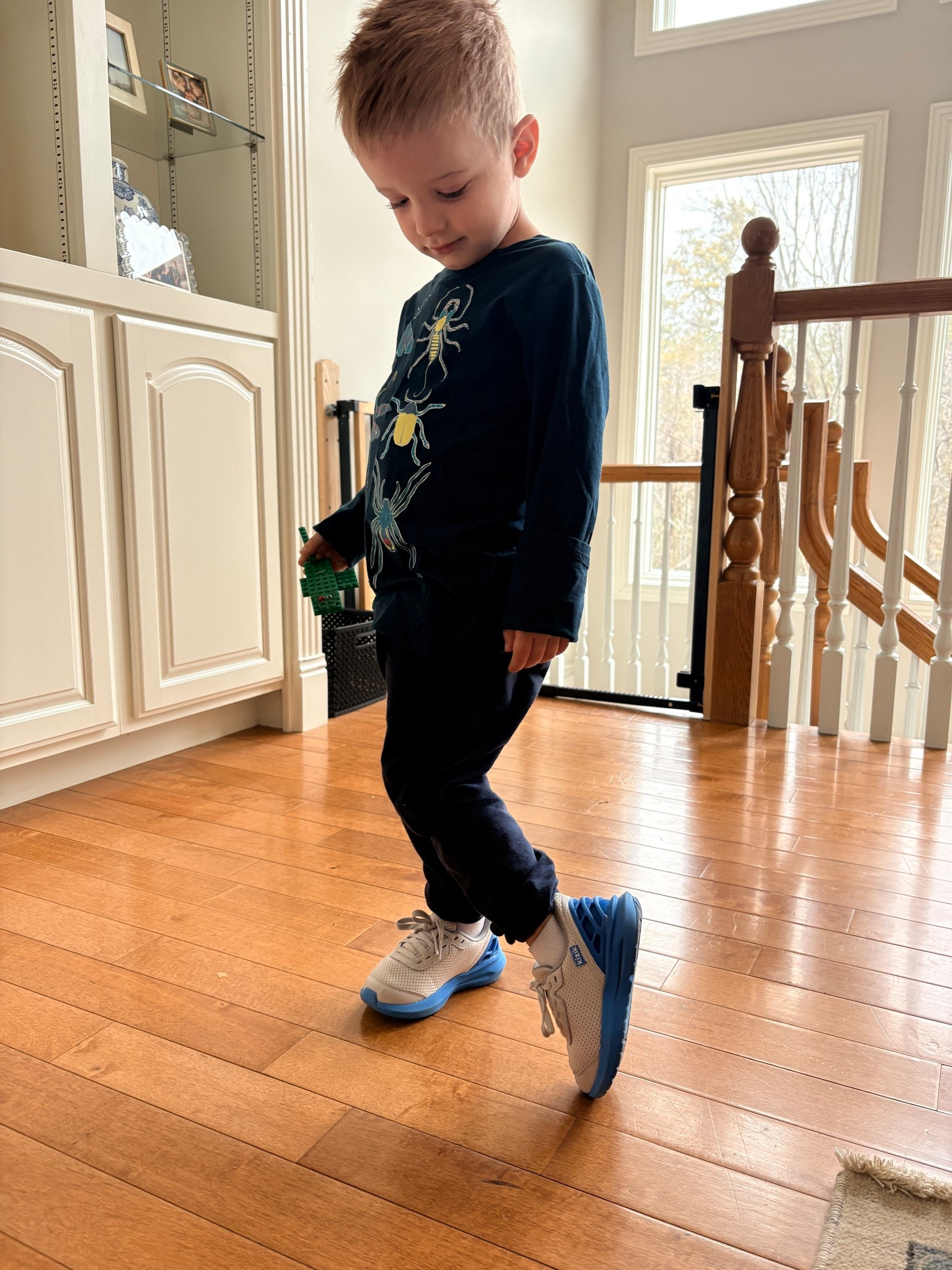 Shoes so easy even my 3 year old can do it! Code Kelly15 gets you 15% off! @Kizik #kizikpartner