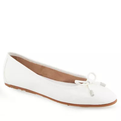 Women's Aerosoles Pia Ballet Flat, White, 6.5W | Belk