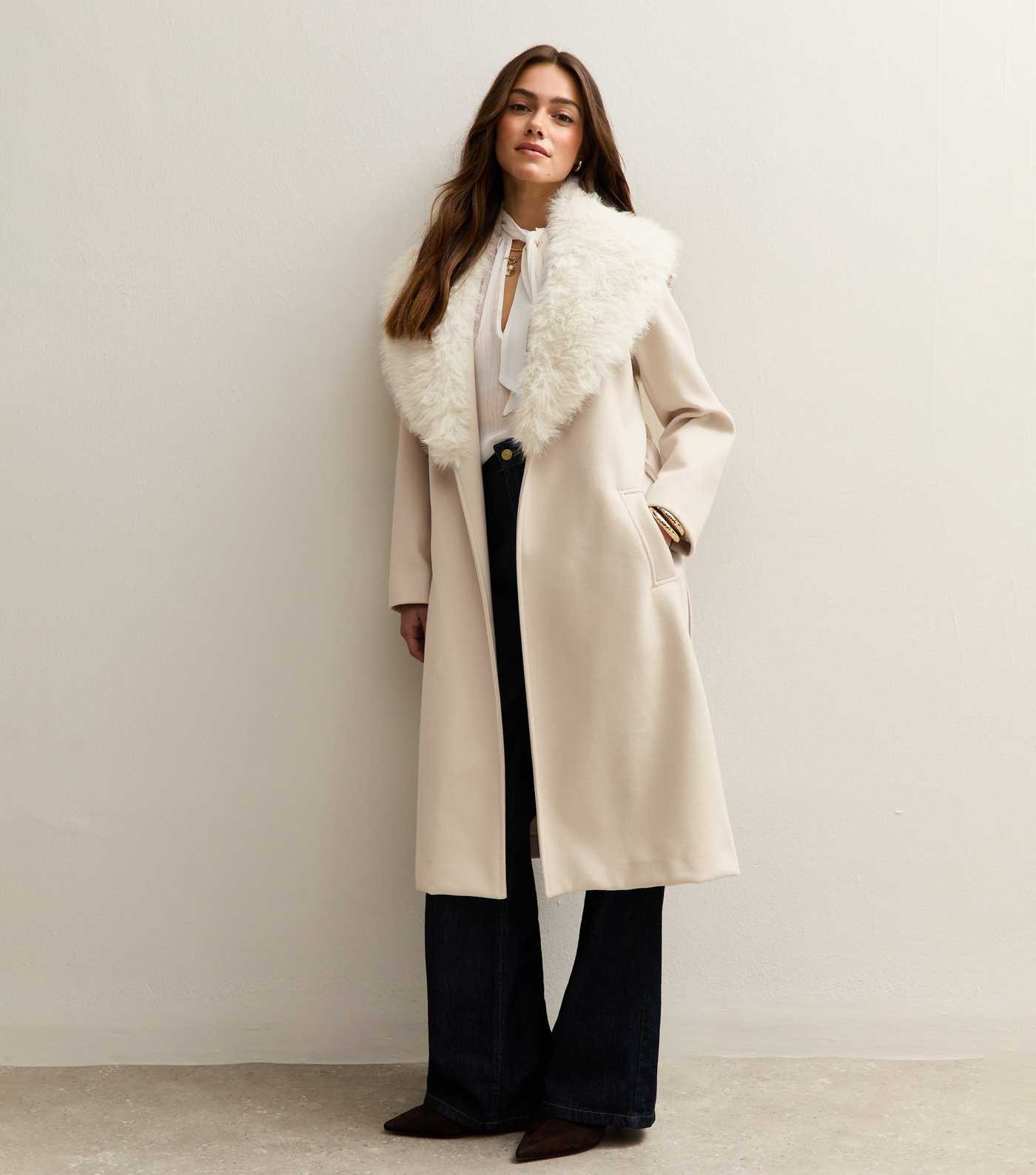 Petite Stone Faux Fur Collar Belted Coat | New Look | New Look (UK)
