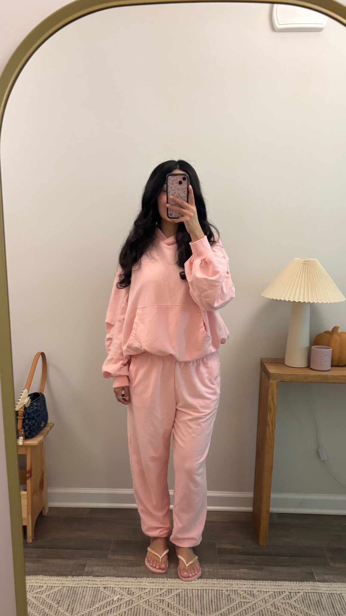 Aerie jet setter hoodie (s)
Aerie jet setter jogger (s)


#LTKFindsUnder50 #LTKSaleAlert