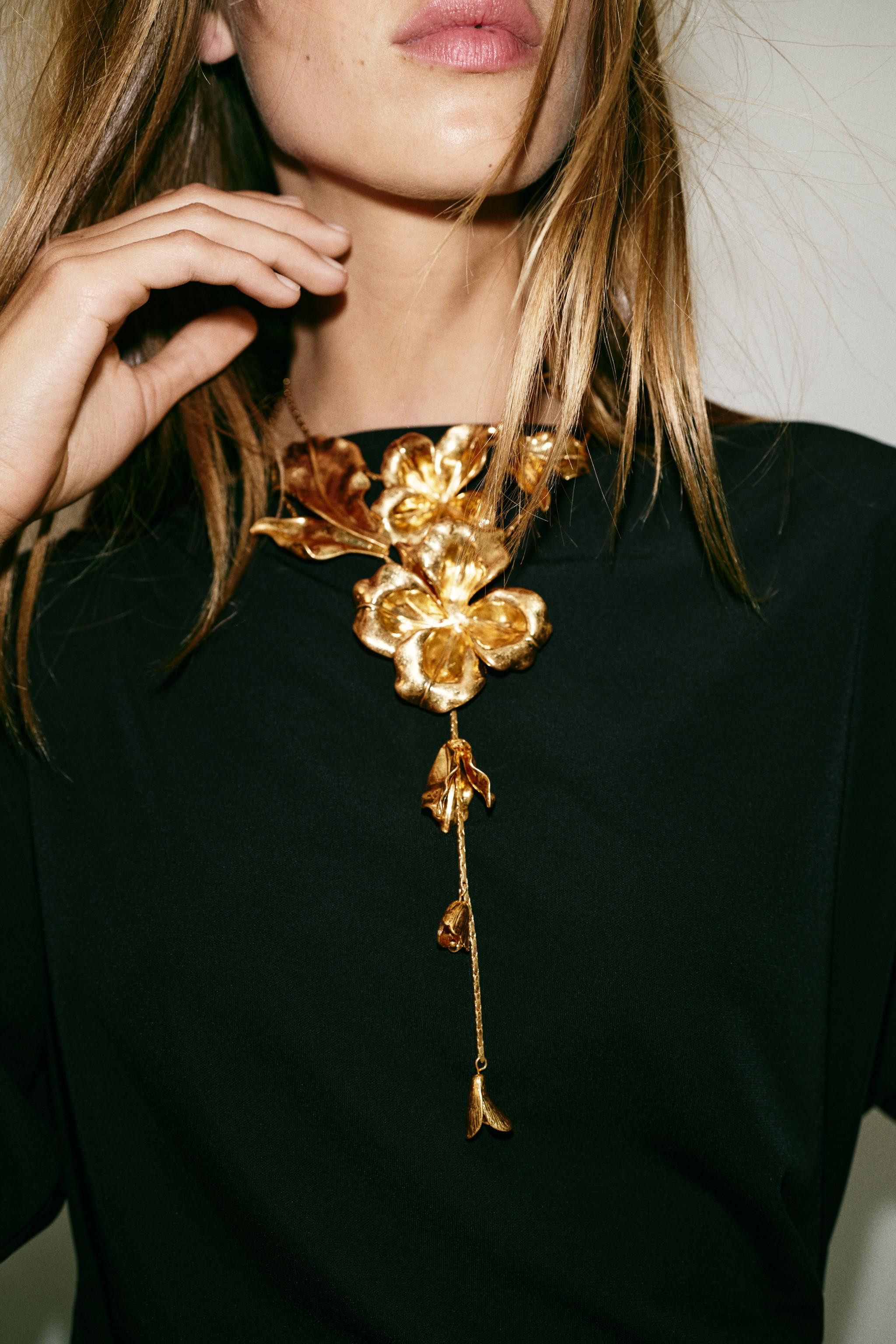 DOUBLE METAL FLOWER NECKLACE | Zara US