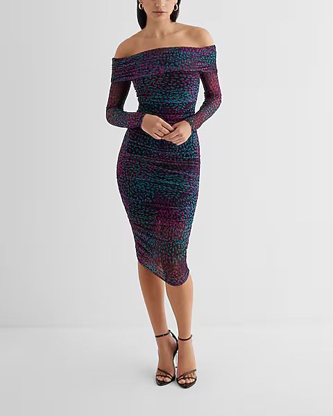 Body Contour Mesh Printed Off The Shoulder Ruched Midi Dress | Express